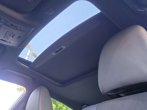 Used 2025 Lexus IS 500 image 19