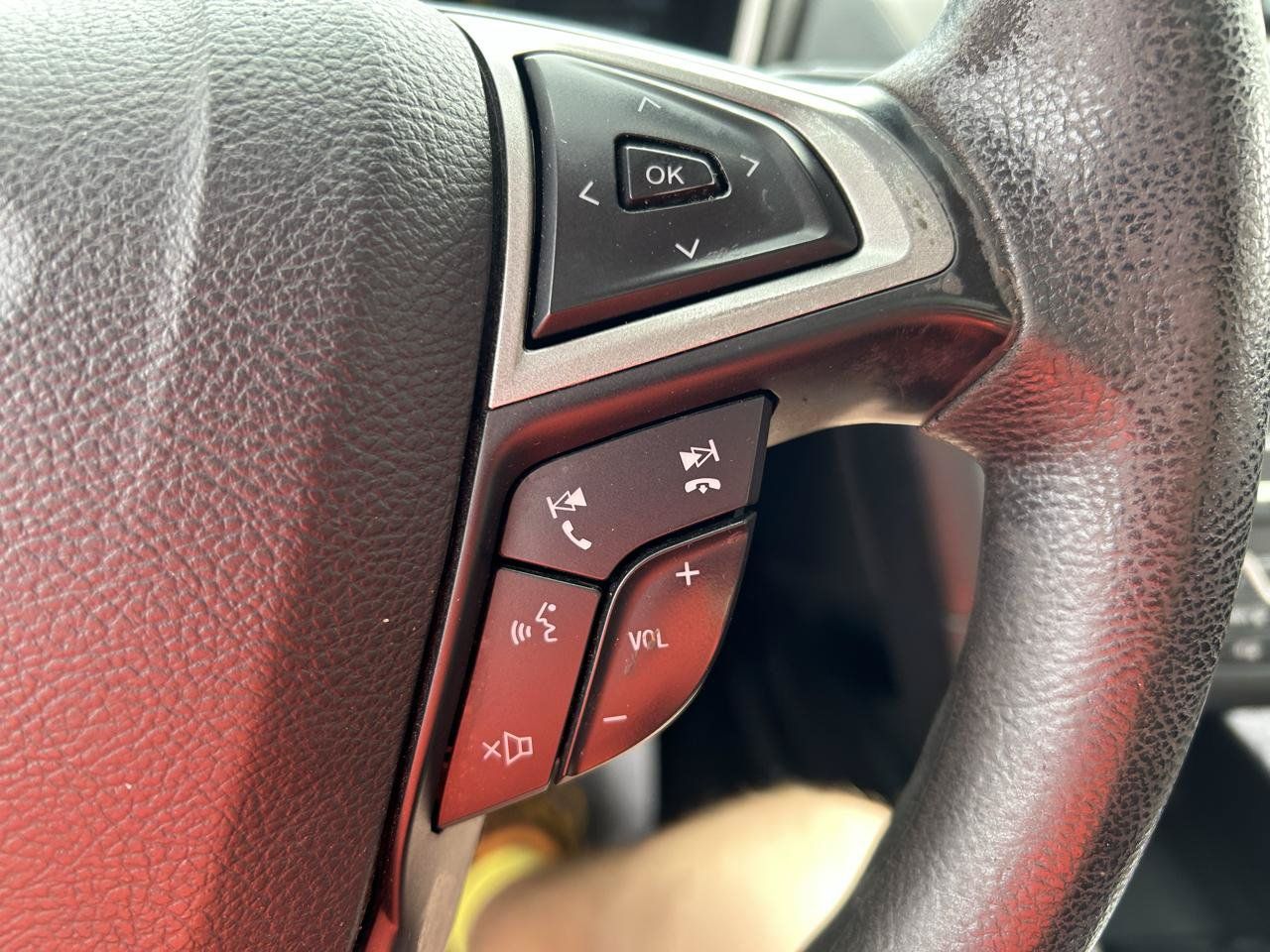 Used 2020 Ford Fusion SE FWD image 20