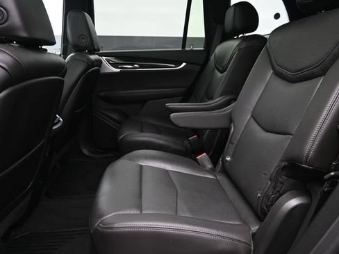 Certified 2020 Cadillac XT6 Premium Luxury AWD/4WD image 18