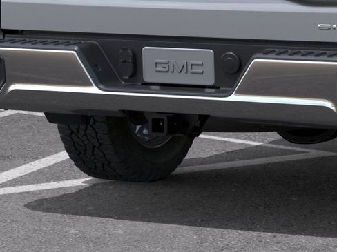 New 2026 GMC Sierra 1500 SLE image 14