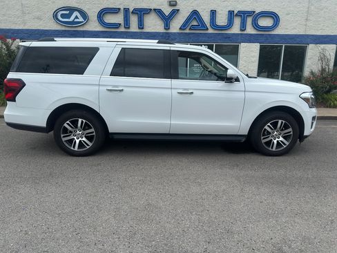 Used 2024 Ford Expedition Max Limited AWD/4WD image 3