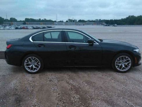 Used 2025 BMW 330i xDrive Sedan image 2