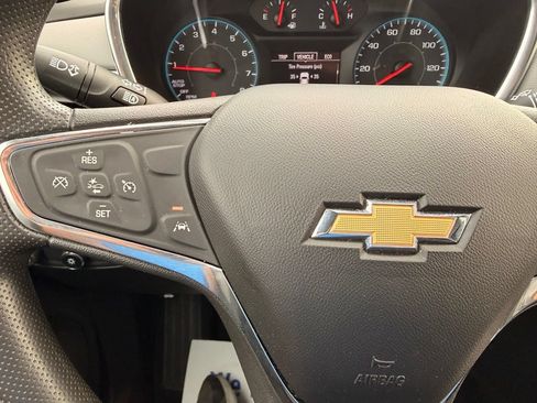 Used 2021 Chevrolet Equinox LS w/ LS Convenience Package AWD/4WD image 22