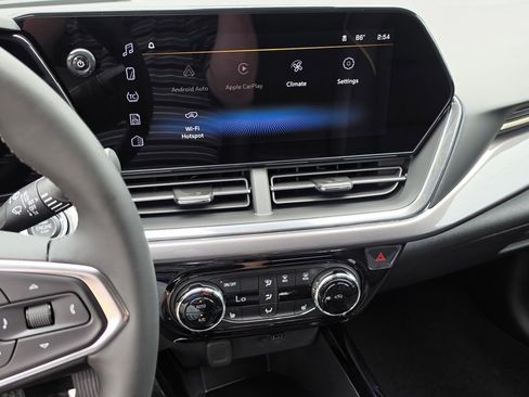 New 2026 Chevrolet Trax ACTIV w/ Driver Confidence Package FWD image 24