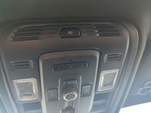 Used 2023 GMC Yukon Denali Ultimate image 38