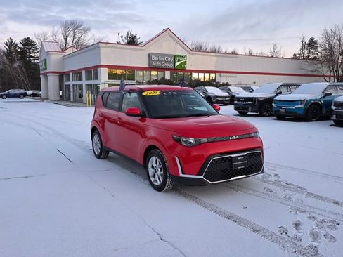 Certified 2025 Kia Soul LX w/ LX Technology Package image 30