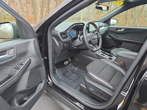 Used 2024 Ford Escape ST-Line w/ Tech Pack #1 image 12