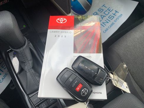 Used 2025 Toyota Camry LE FWD image 9