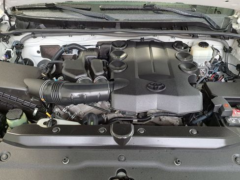 Used 2016 Toyota 4Runner Limited image 32