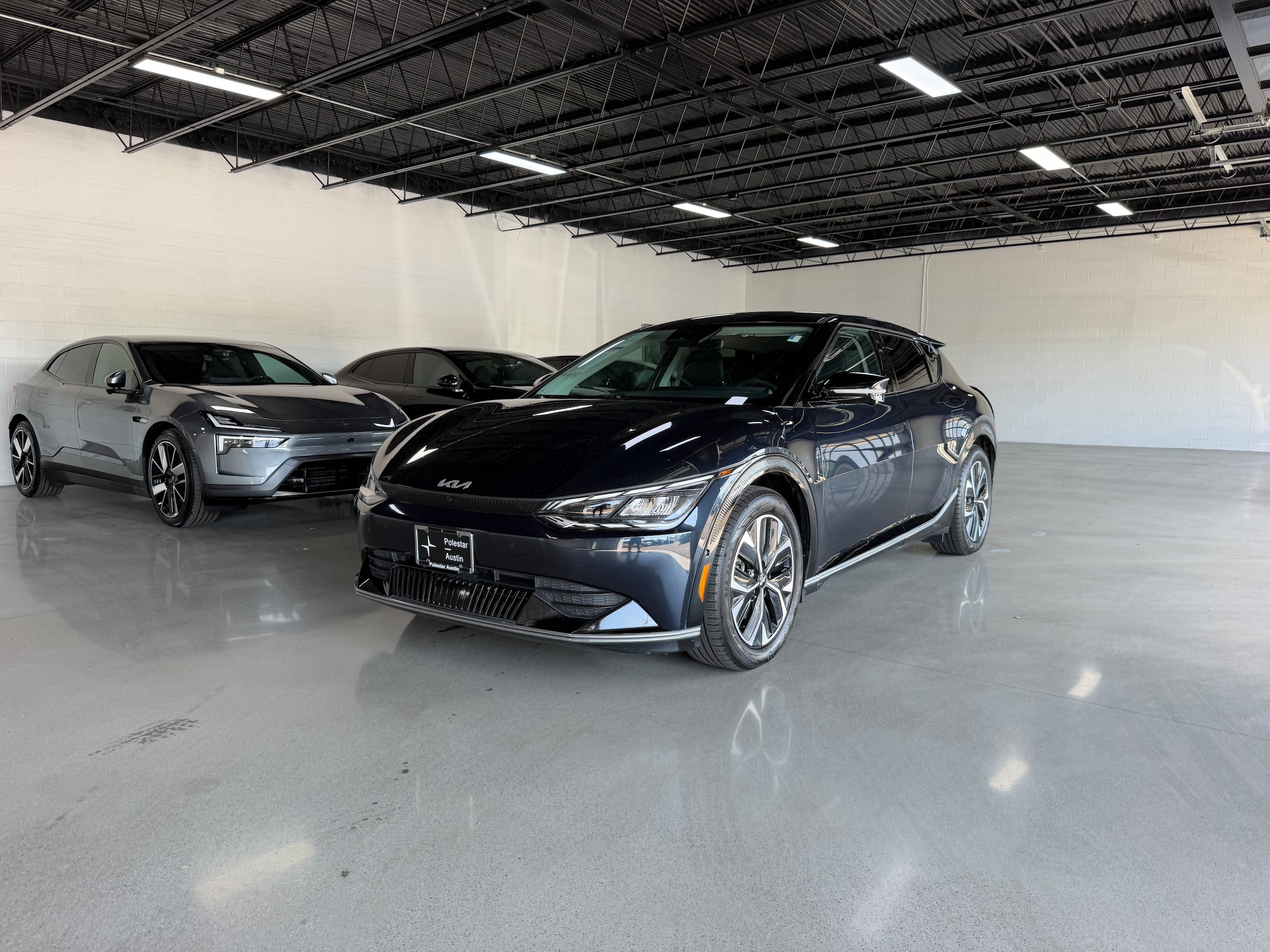Used 2022 Kia EV6 Wind w/ Wind Technology Package AWD/4WD image 2