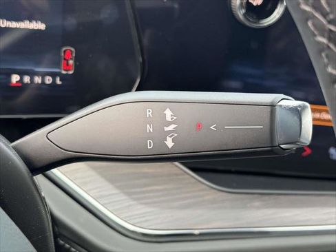 New 2026 Chevrolet Suburban LT image 21