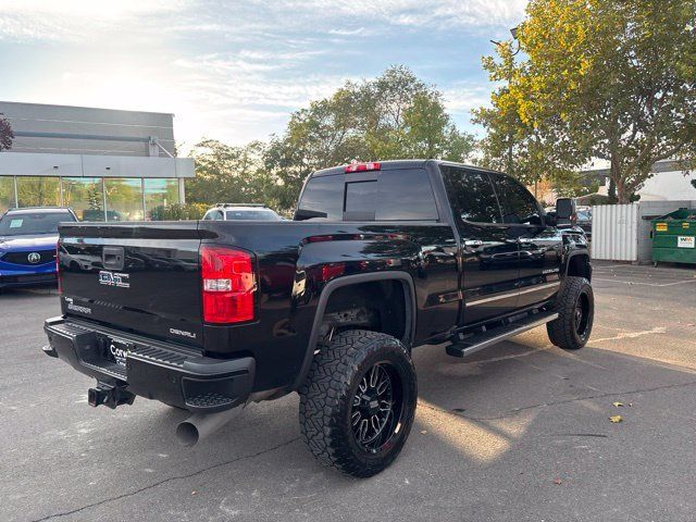 Used 2017 GMC Sierra 2500 Denali w/ Duramax Plus Package AWD/4WD image 9