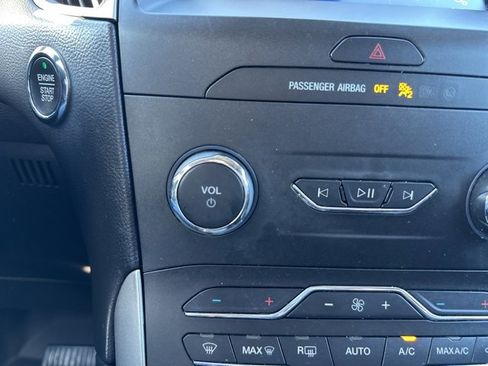 Certified 2020 Ford Edge SEL w/ Convenience Package image 19