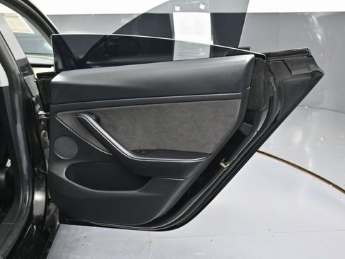Used 2021 Tesla Model 3 Performance image 41