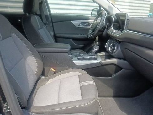 Used 2025 Chevrolet Blazer LT AWD/4WD image 29