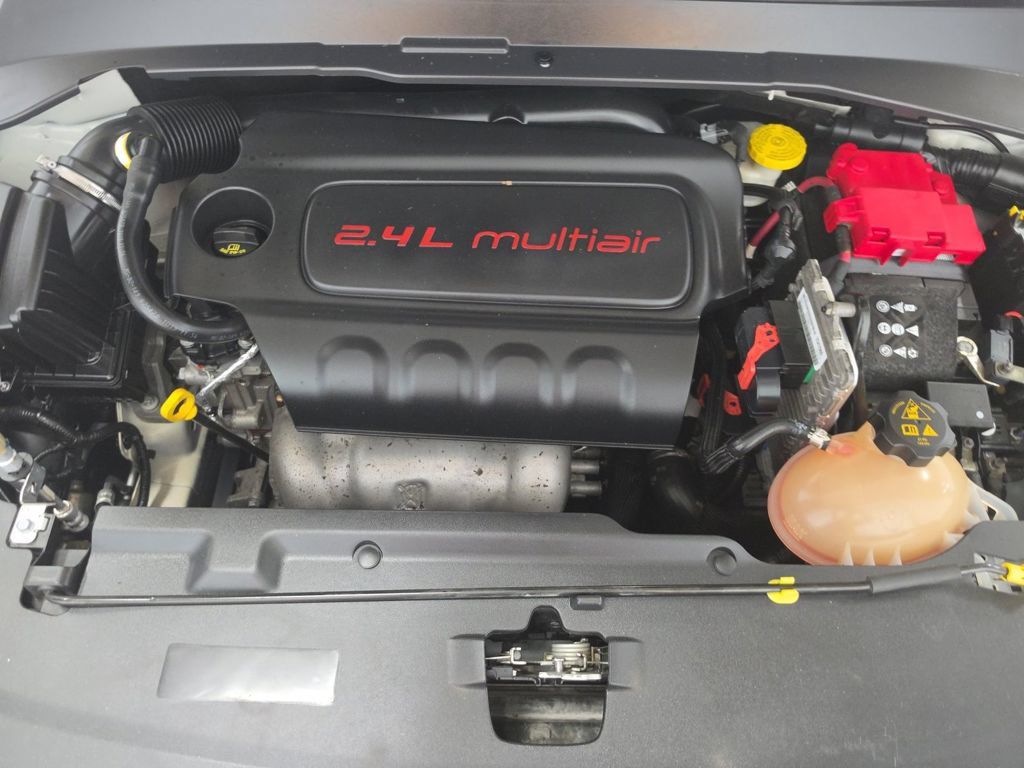 Used 2019 Jeep Compass Latitude FWD image 12