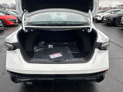 New 2026 Nissan Sentra SR w/ SR All Weather Package FWD image 17