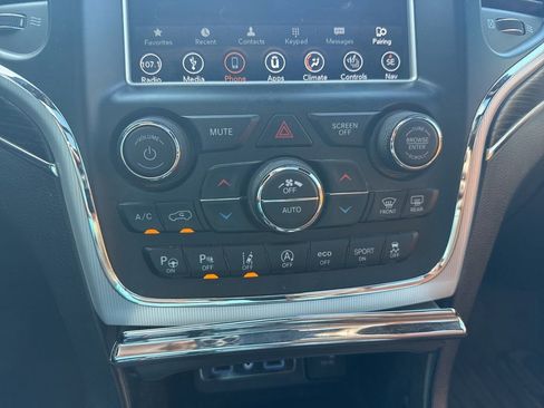 Used 2018 Jeep Grand Cherokee Summit AWD/4WD image 21