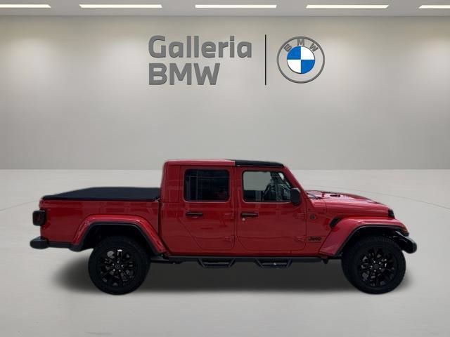 Used 2025 Jeep Gladiator Sport AWD/4WD image 6