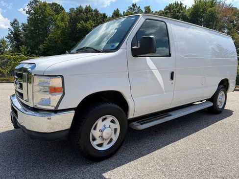 Used 2013 Ford E-250 and Econoline 250 w/ PWR Group RWD image 1