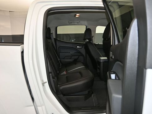 Used 2022 Chevrolet Colorado Z71 AWD/4WD image 25