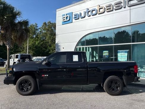 Used 2017 Chevrolet Silverado 1500 LT w/ Midnight Edition AWD/4WD image 2