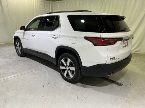 Used 2023 Chevrolet Traverse LT w/ LT Premium Package AWD/4WD image 8