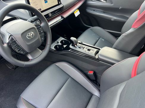 New 2026 Toyota Prius Plug-In Hybrid image 12