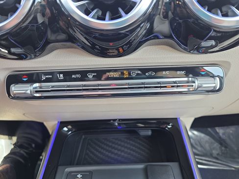 Certified 2025 Mercedes-Benz GLB 250 image 24