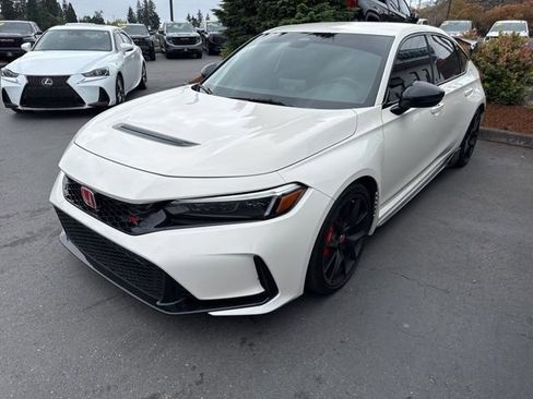 Used 2025 Honda Civic Type R image 3