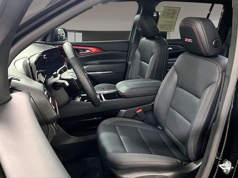 Used 2025 Chevrolet Traverse Z71 w/ Enhanced Driving Package image 19