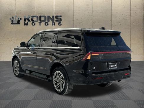 New 2026 Lincoln Navigator Reserve AWD/4WD image 3