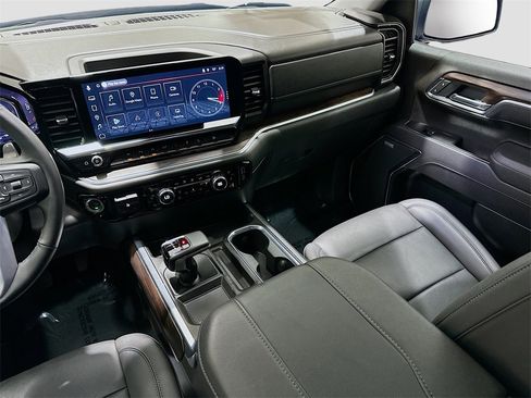 Used 2025 GMC Sierra 1500 SLT image 24