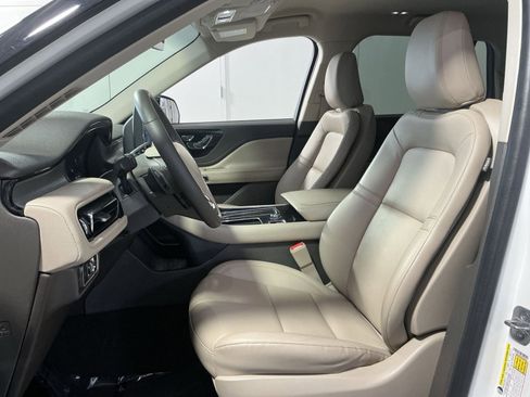 Used 2023 Lincoln Aviator AWD image 14