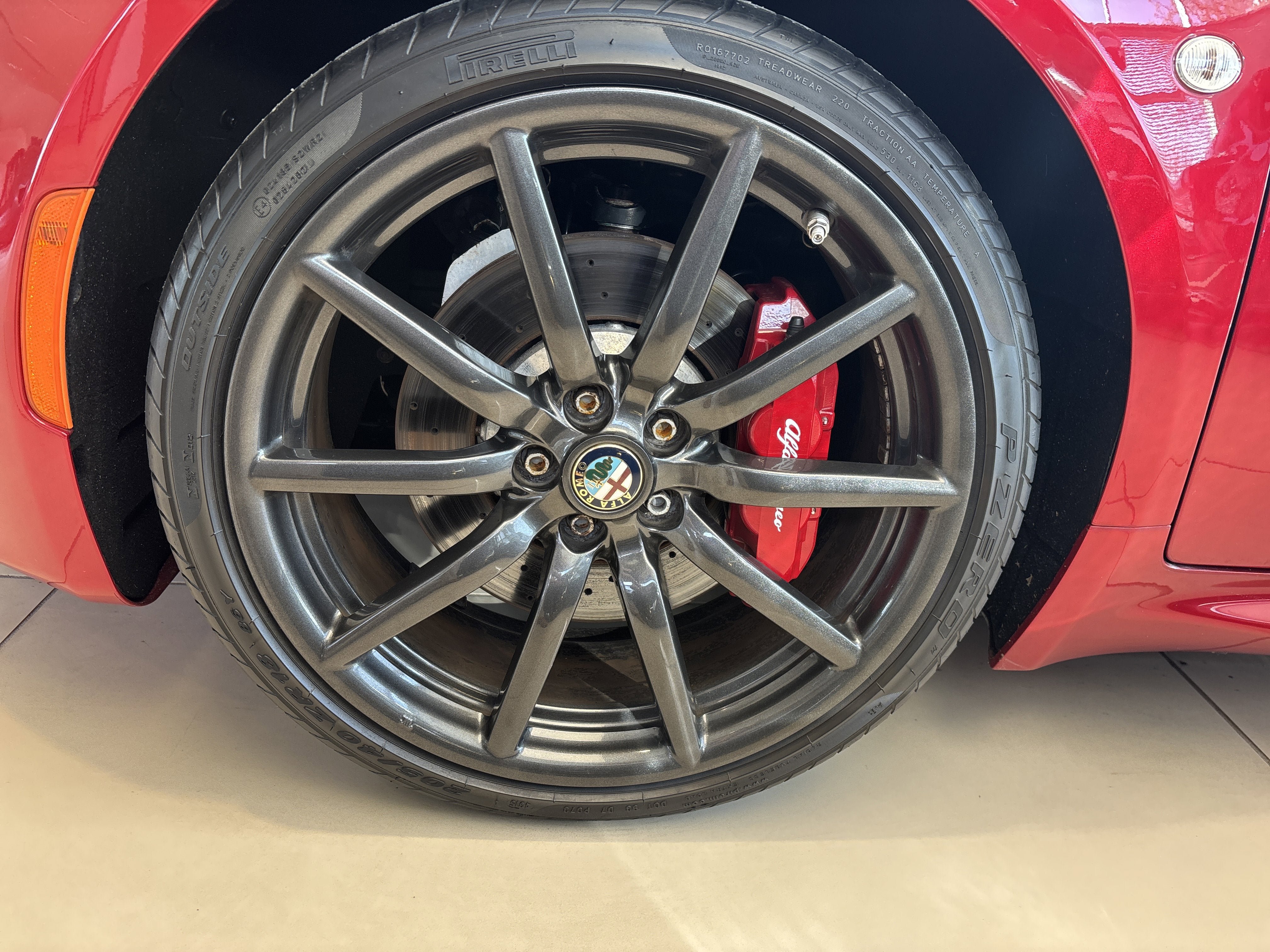 Used 2016 Alfa Romeo 4C Spider RWD image 7