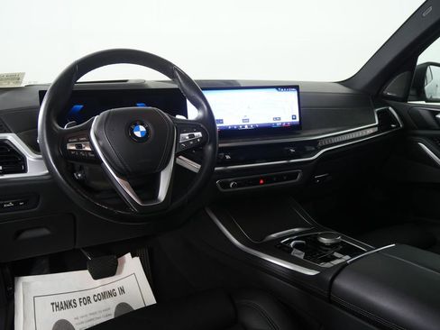 Used 2024 BMW X5 xDrive40i AWD/4WD image 17