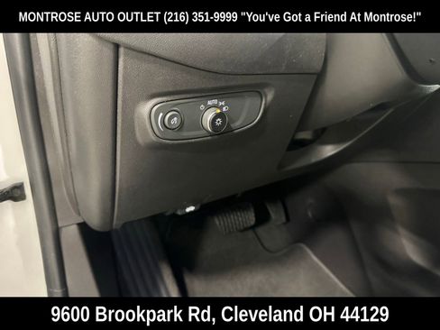 Used 2024 Chevrolet Equinox LT FWD image 16