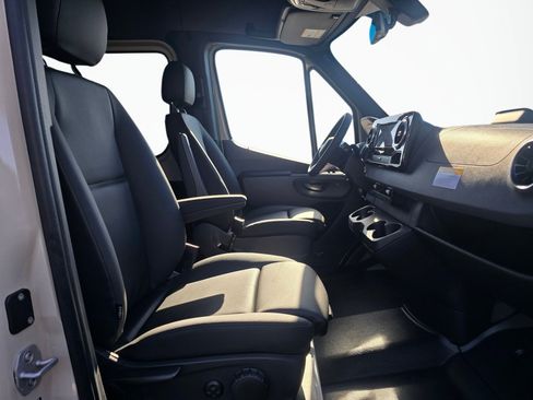 New 2026 Mercedes-Benz Sprinter 2500 image 24