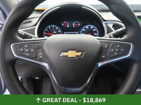 Used 2025 Chevrolet Malibu LT image 32