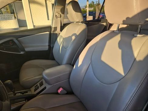 Used 2009 Toyota RAV4 Limited image 15