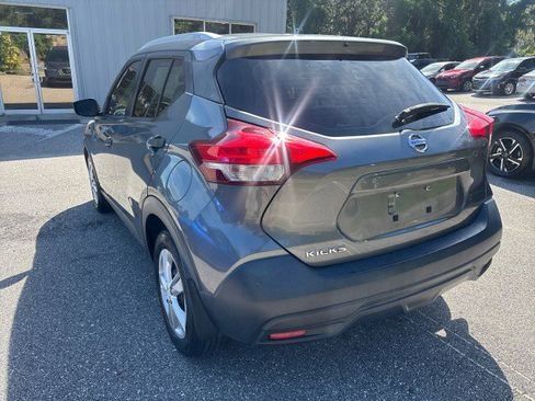 Used 2019 Nissan Kicks S image 7