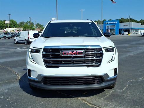 Used 2025 GMC Acadia Elevation AWD/4WD image 2
