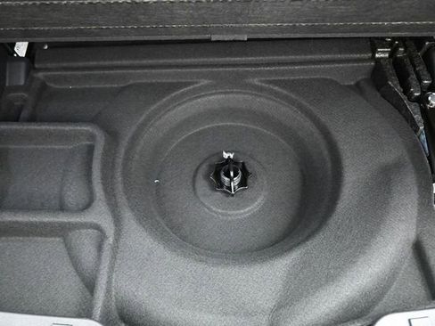 New 2025 Volkswagen Atlas SEL image 25