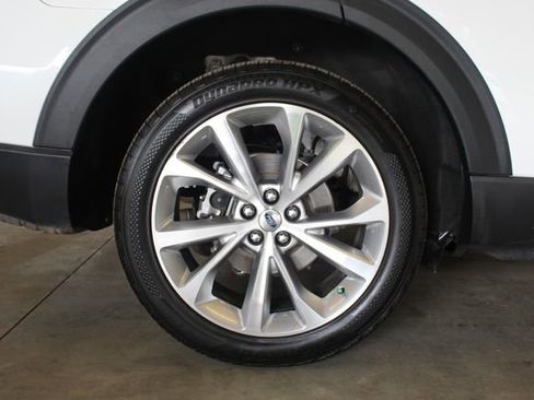 Used 2023 Ford Explorer Platinum w/ Technology Package AWD/4WD image 28