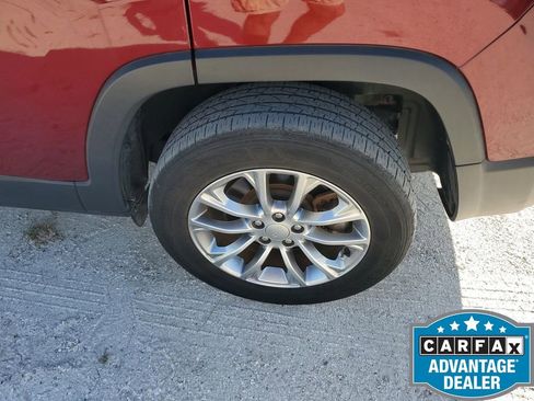 Used 2021 Jeep Cherokee Latitude Lux w/ Sun & Sound Group image 21