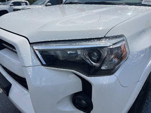 Used 2023 Toyota 4Runner SR5 Premium w/ Moonroof Package AWD/4WD image 6