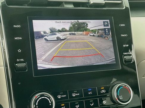 Used 2022 Hyundai Tucson SEL FWD image 13