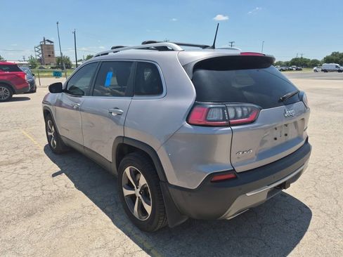 Used 2019 Jeep Cherokee Limited w/ Technology Group AWD/4WD image 3
