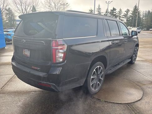 Used 2023 Chevrolet Suburban RST w/ Luxury Package image 8