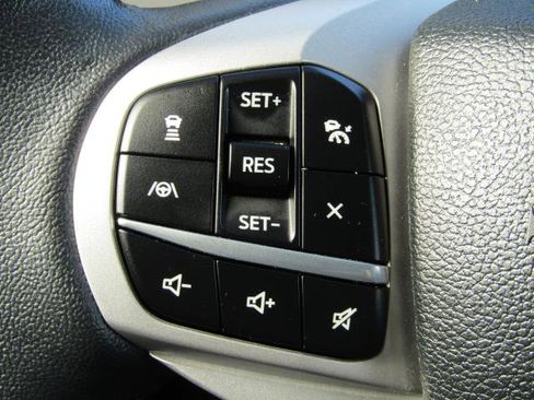 Used 2023 Ford Explorer XLT w/ Equipment Group 202A image 17